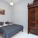 Daire Elegant Szafarnia With Parking Near Old Town By Renters Prestige