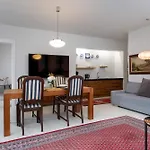 Elegant Szafarnia With Parking Near Old Town By Renters Prestige Daire Gdansk