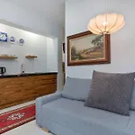 Elegant Szafarnia With Parking Near Old Town By Renters Prestige Daire *