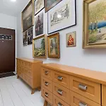 Elegant Szafarnia With Parking Near Old Town By Renters Prestige Daire *