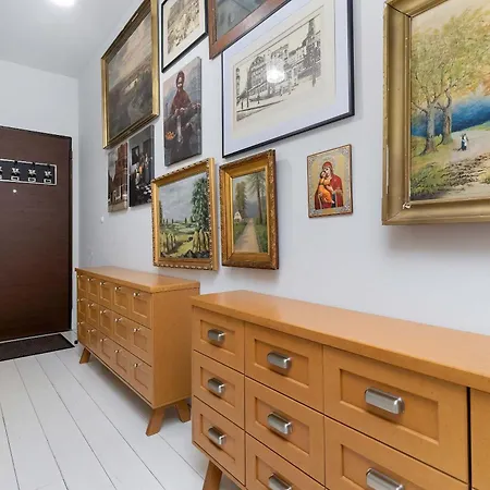 Elegant Szafarnia With Parking Near Old Town By Renters Apartamento *