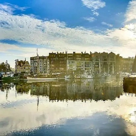 Elegant Szafarnia With Parking Near Old Town By Renters *