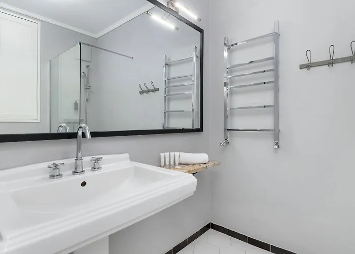 Apartment Elegant Szafarnia With Parking Near Old Town By Renters