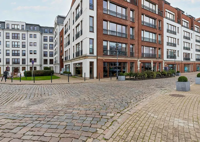 Apartment Elegant Szafarnia With Parking Near Old Town By Renters *