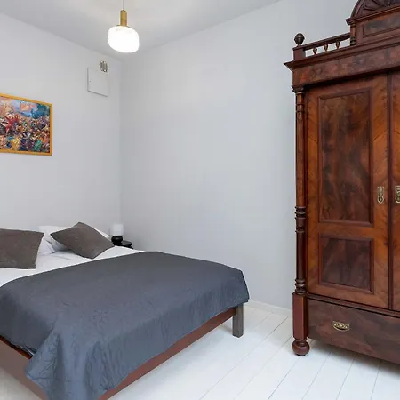 Apartmán Elegant Szafarnia With Parking Near Old Town By Renters