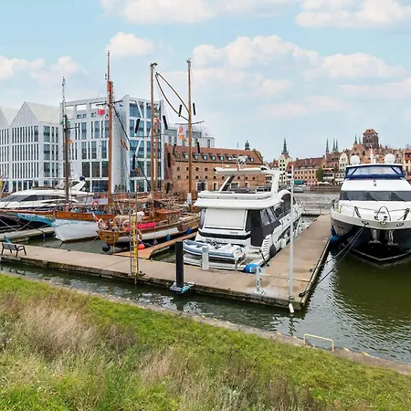 Elegant Szafarnia With Parking Near Old Town By Renters Gdaňsk