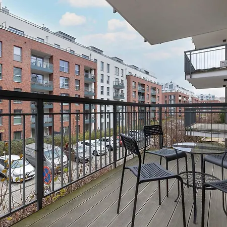 Elegant Szafarnia With Parking Near Old Town By Renters Prestige Gdańsk